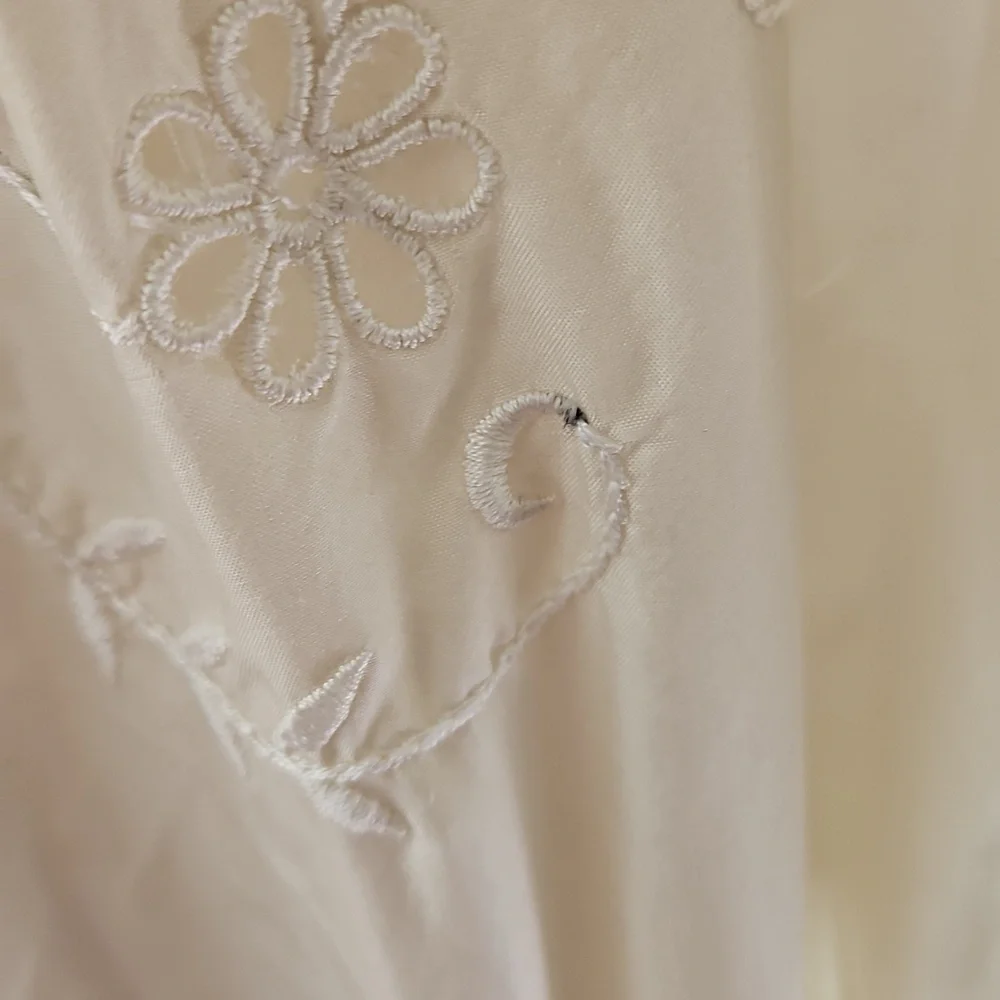 Victorian Style Cream Embroidered Designer Silk Women’s Doen Ethel Cain Style - Picture 8 of 11